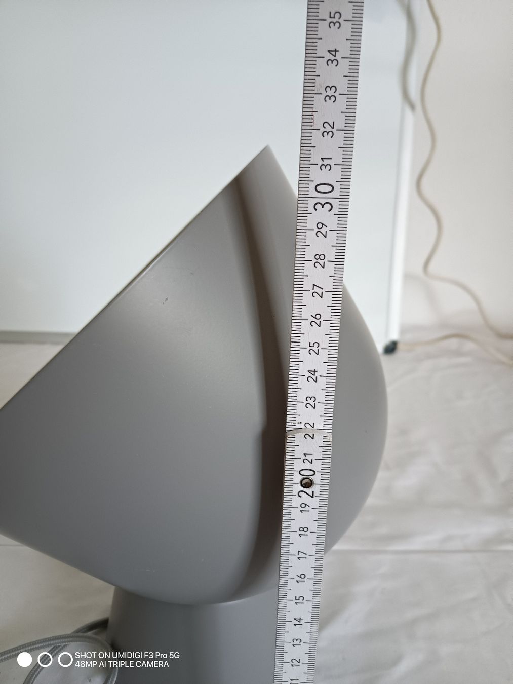 Lampade: Tischleuchte Design Ola Wihlborg grau Durchmesser  – Usato da Aarwangen venduto da to-hirschi 3