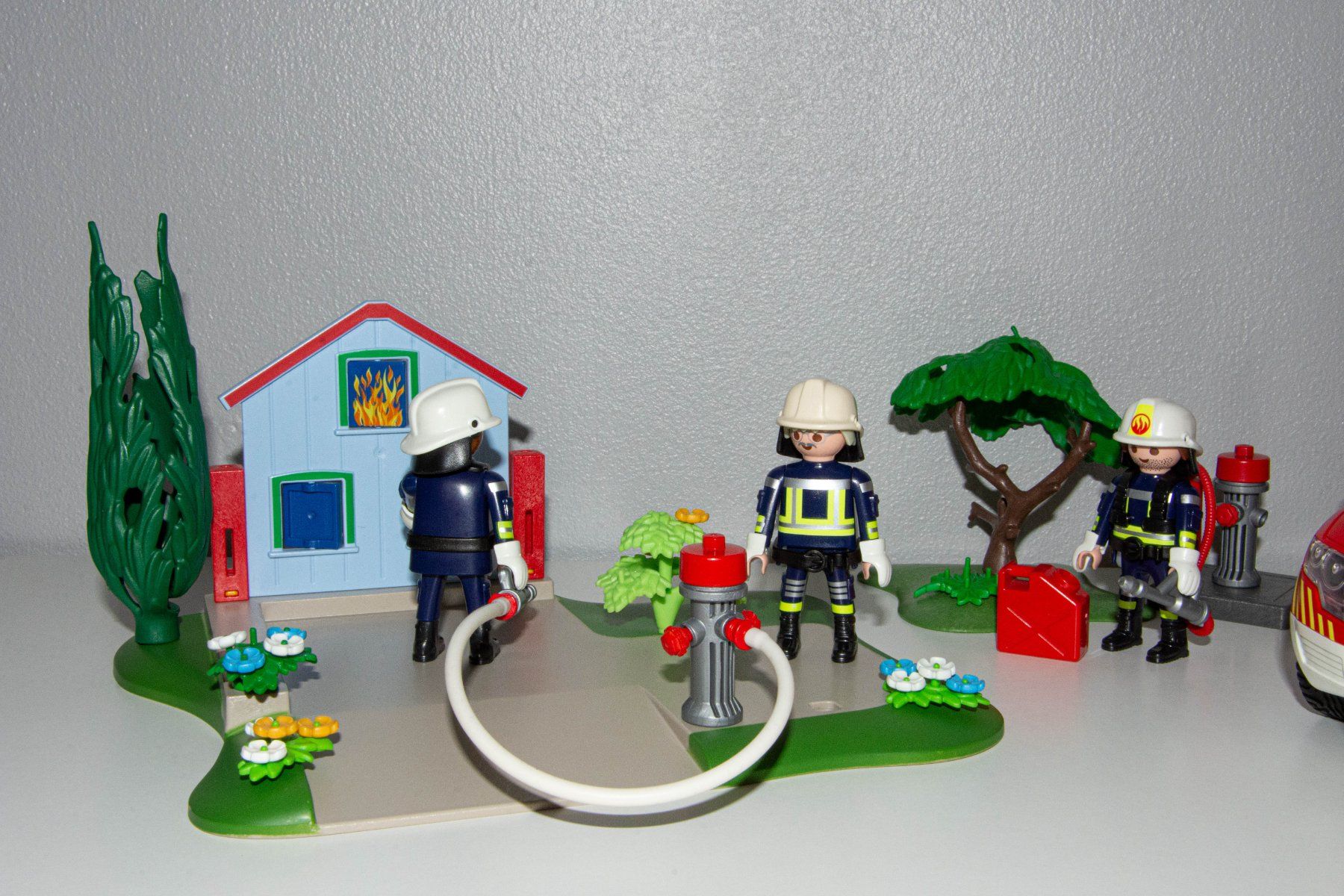 Playmobil Giocattoli: Lot pompiers Playmobil – Usato da Genève venduto da auto_miniatures 1