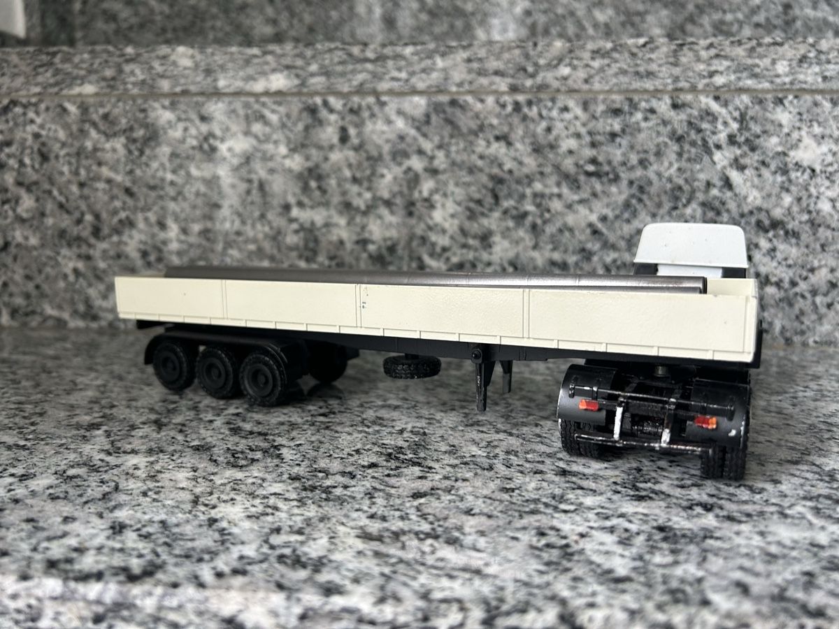 Conrad Kit di modellismo & Modellini statici: Steyer Sattelschlepper , 1:50, Conrad – Usato da Horw venduto da Tigercat635 2