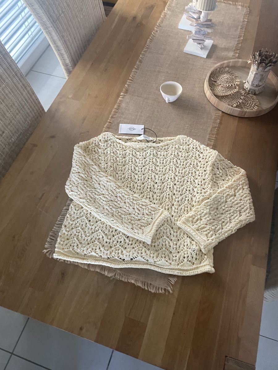 Pullover & Sweatshirts: Stradivarius Pullover. Gr. S. Neu mit Etikett  – Neu und originalverpackt aus Dübendorf von jlu_r7hz 2