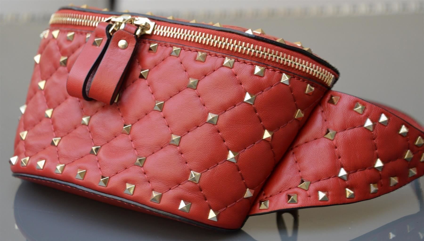 Valentino Taschen für Damen: Tasche / Sac Valentino Rockstud Banane – Gebraucht aus Collonges von Auganien 4
