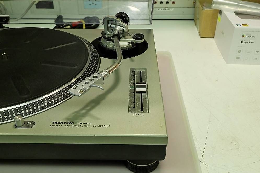 Technics Giradischi: Technics SL1200 DJ Spieler – Usato da Luzern venduto da Hifipro 3