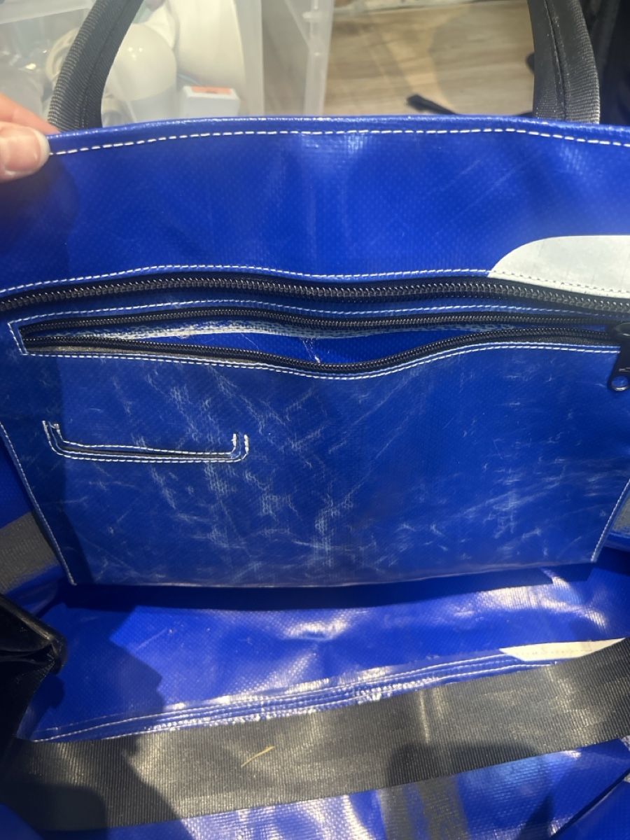 Freitag Borse: Grosse Freitagtasche älteres Modell – Usato da Aarwangen venduto da familiejoerin 3