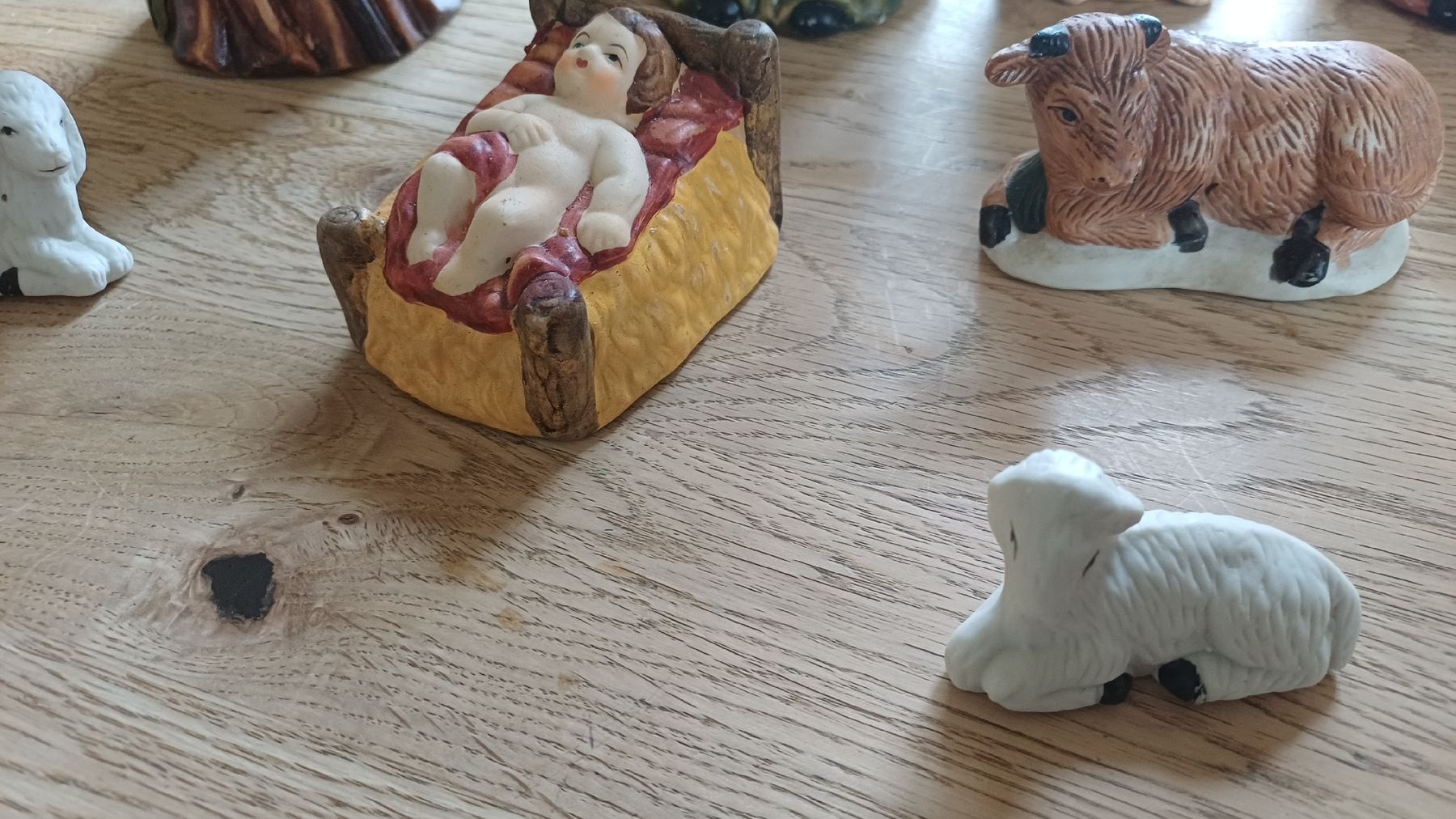 Statuette: Schöne Krippenfiguren  – Usato da Flawil venduto da Naphtali 1