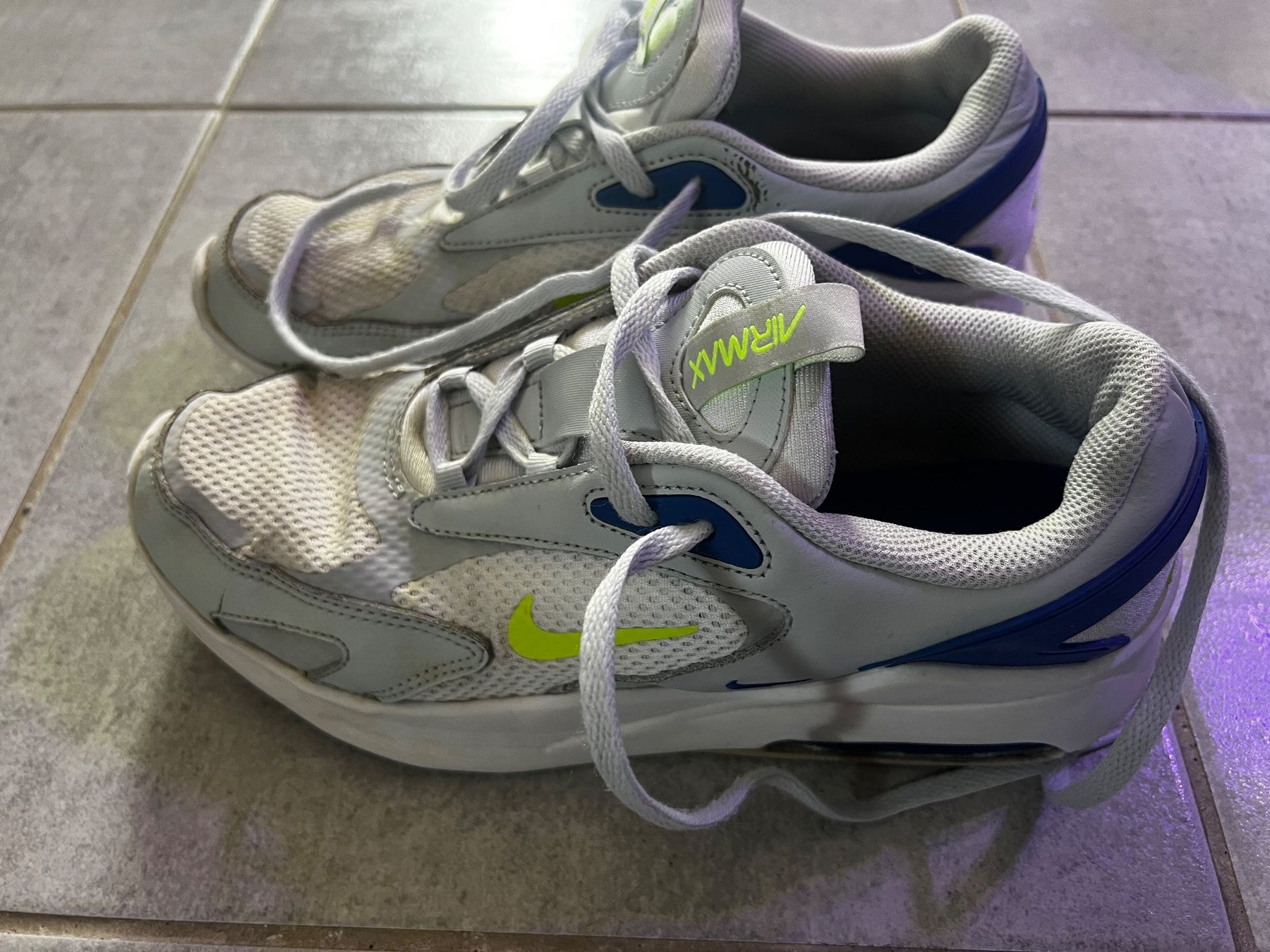 Nike Scarpe da uomo: Baskets Airmax – Usato da Plan-les-Ouates venduto da Coer