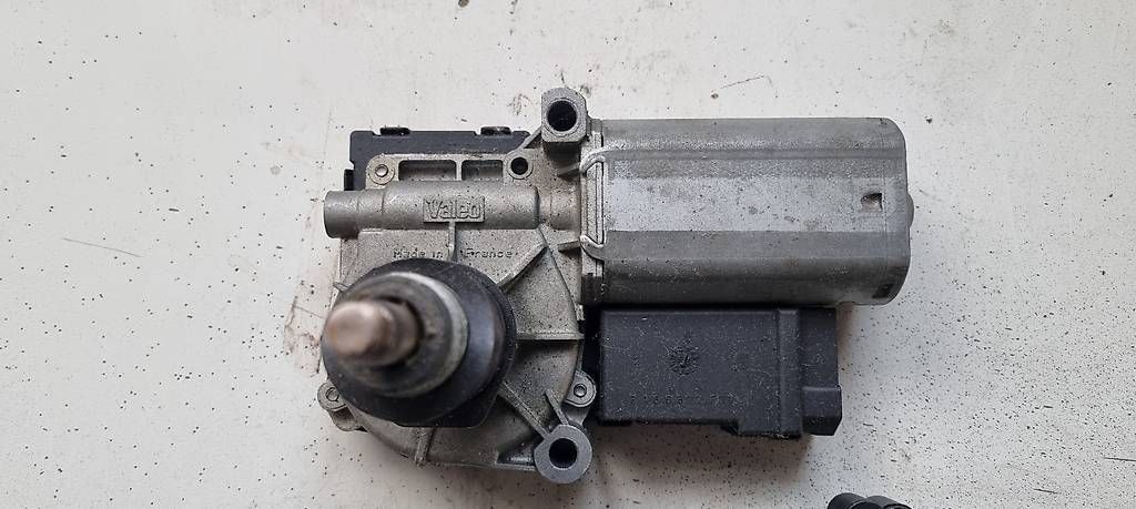 Tutti pezzi di ricambio auto: SCHEIBENHEBERMOTOR  +  HECKWISCHERMOTOR – Usato da St. Gallen venduto da kratzki01