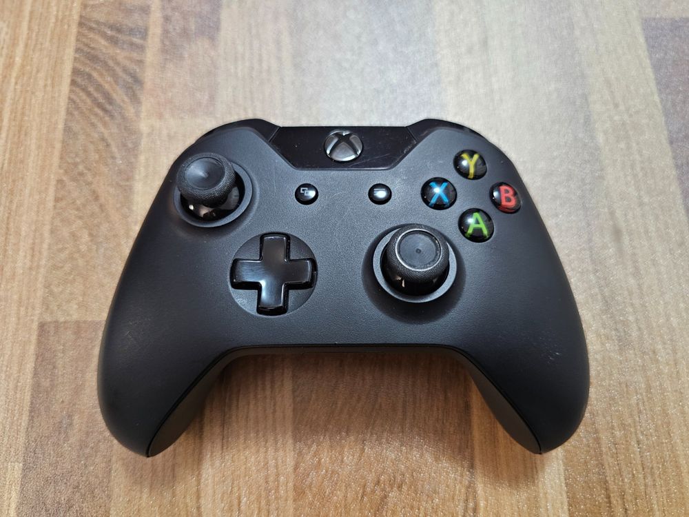 XBOX Controller defekt ab 1 Fr.- (Defekt) in Chur für CHF 1 – mit ...