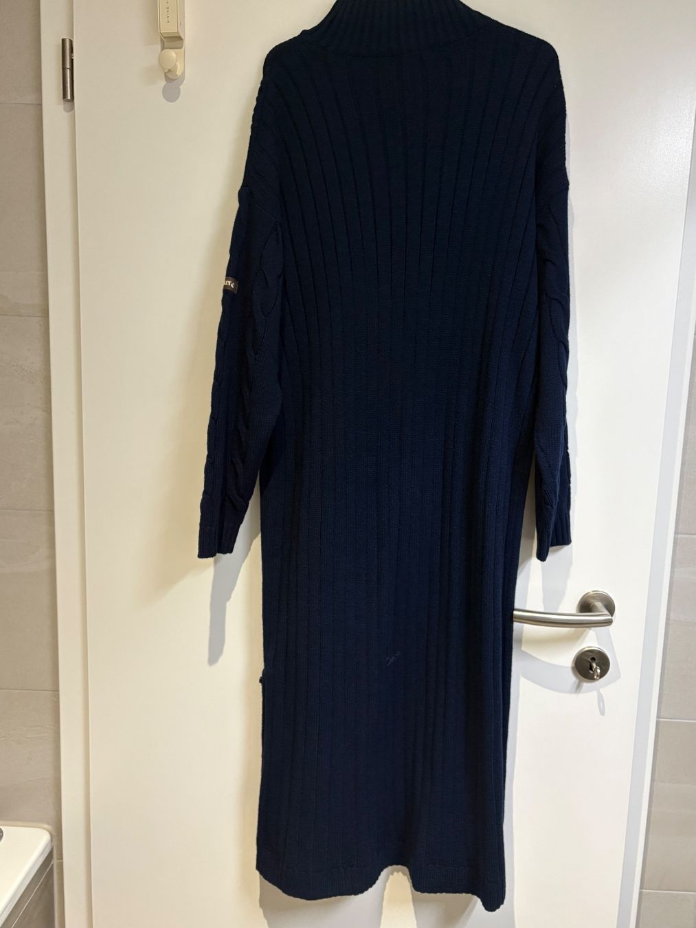 Vestiti: Robe-pull longue Disney Mickey Mouse L – Usato da Monts-de-Corsier venduto da mon_rp2m 3