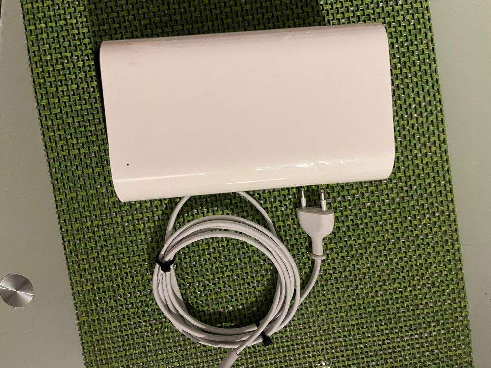 A closer look at Airport G Router Installation Procedure