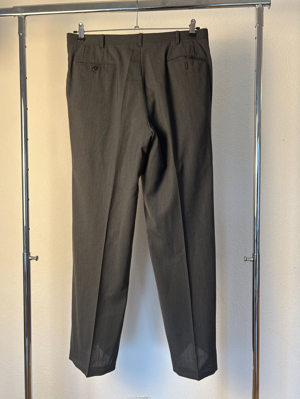 Brioni Hosen: Brioni Grey Wool Trouser – Gebraucht aus Bern von kurtikobolt74 2