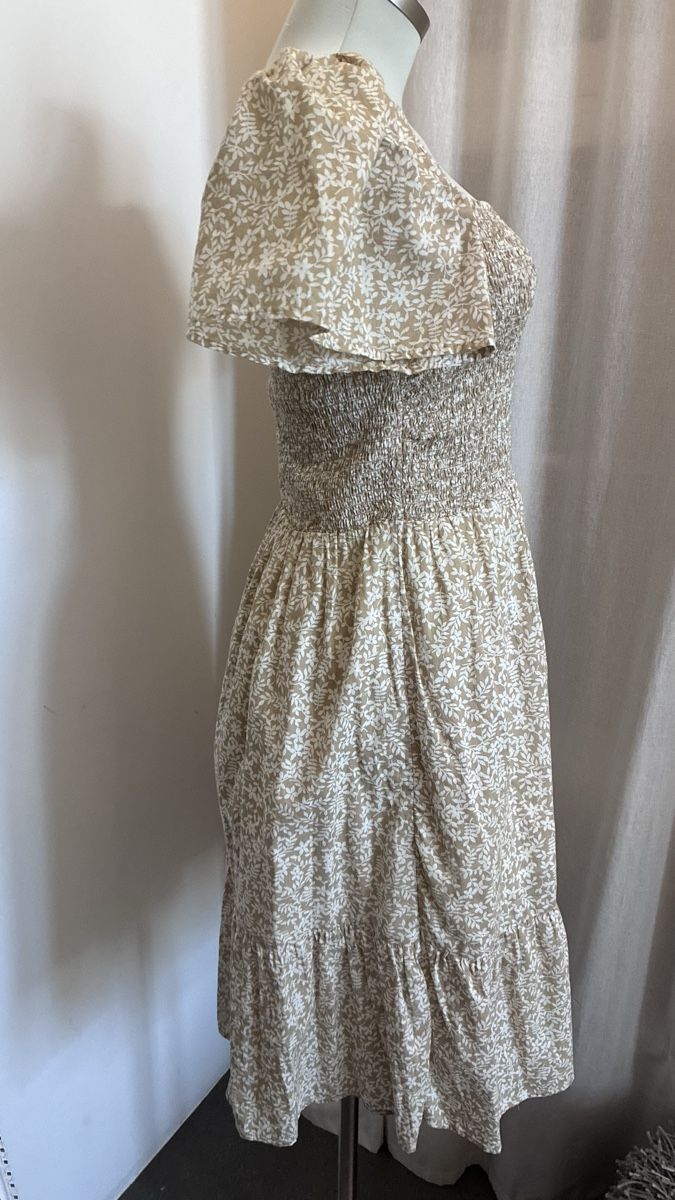 Vestiti: Kleid Blumenmuster Grösse m – Nuovo e nell'imballaggio originale da Bäretswil venduto da Viechel 1