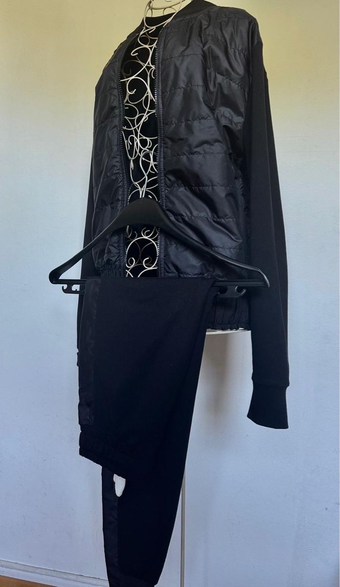 Completi & Tailleur: Really nice leisure time costume  - sport - training – Usato da Kilchberg ZH venduto da Suisse500 4