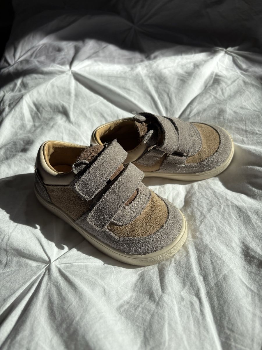 Scarpe per ragazzi: Baby sneakers leather size 21 – Nuovo e nell'imballaggio originale da Villard-sur-Chamby venduto da kamila_1024