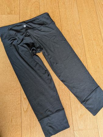 Lululemon Capri Leggins Grösse 6 Tall dunkelgrau/schwarz