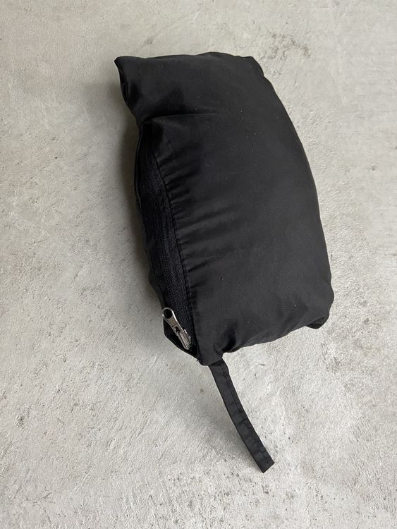 Autres vêtements femmes: Neuer Regenponcho in a pocket/ in der Tasche – Neuf (Voir description) à Zürich par Eves.vintage.element
