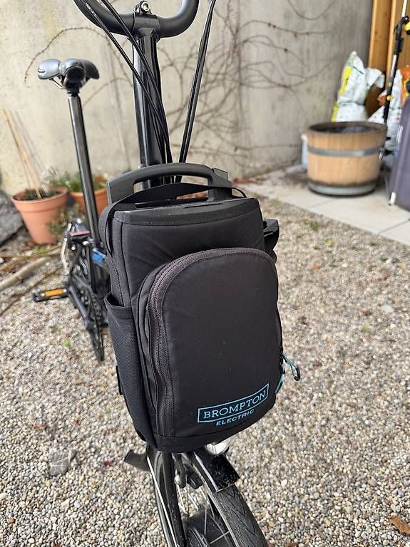 Brompton Biciclette: Brompton electric C Line 6-gang schwarz – Usato da Mosnang venduto da d_m_9lkp 3