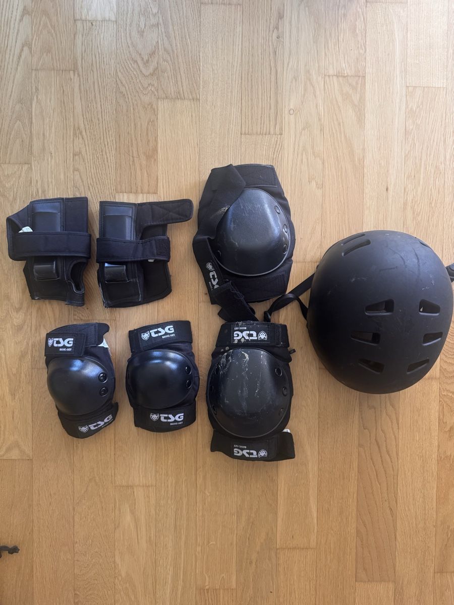 Protections: TSG Schoner & Helm – D'occasion à Lenzburg par thynh