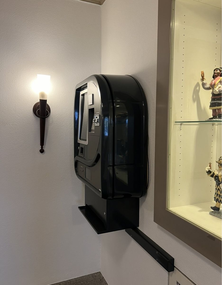 Sonstiges für Büro & Gewerbe: Automatischer Check-in Kiosk von Ariane Systems – Neu (gemäss Beschreibung) aus Murten von vivienne.reichmuth 1