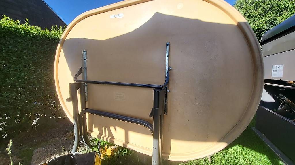 Set di tavolo e panche: 1 Gartentisch und 4 Gartenstühle – Usato da Langendorf venduto da RE17 1