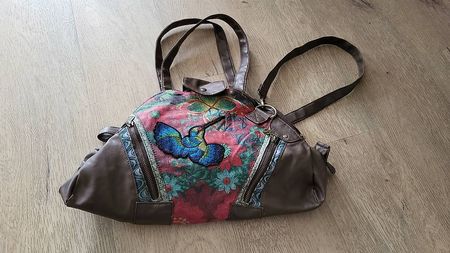 Sac desigual colibri multicolore et brun