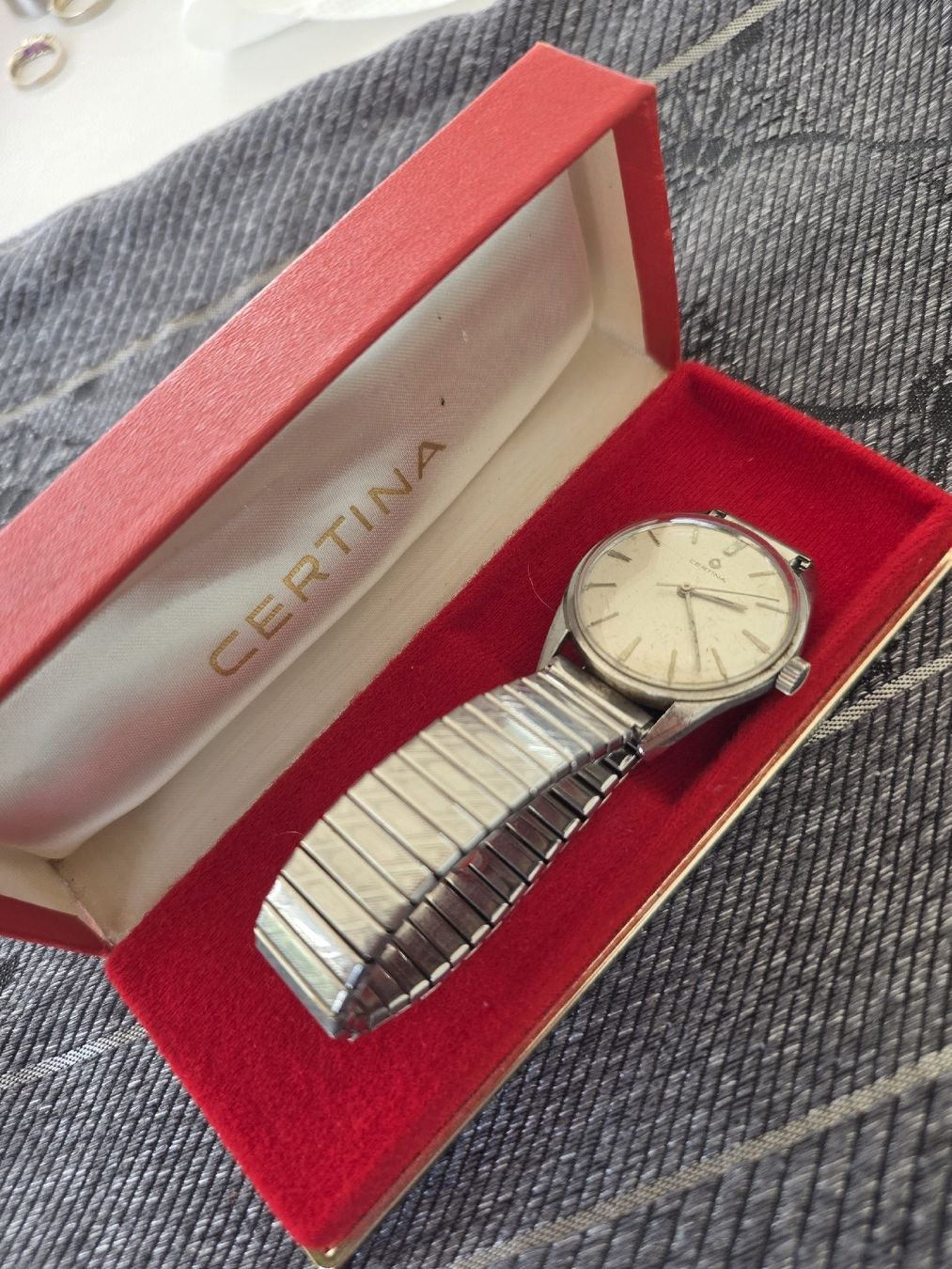 Certina Montres: Certina Uhr  Vintage, mit Box – D'occasion à Spreitenbach par Je_3011 2