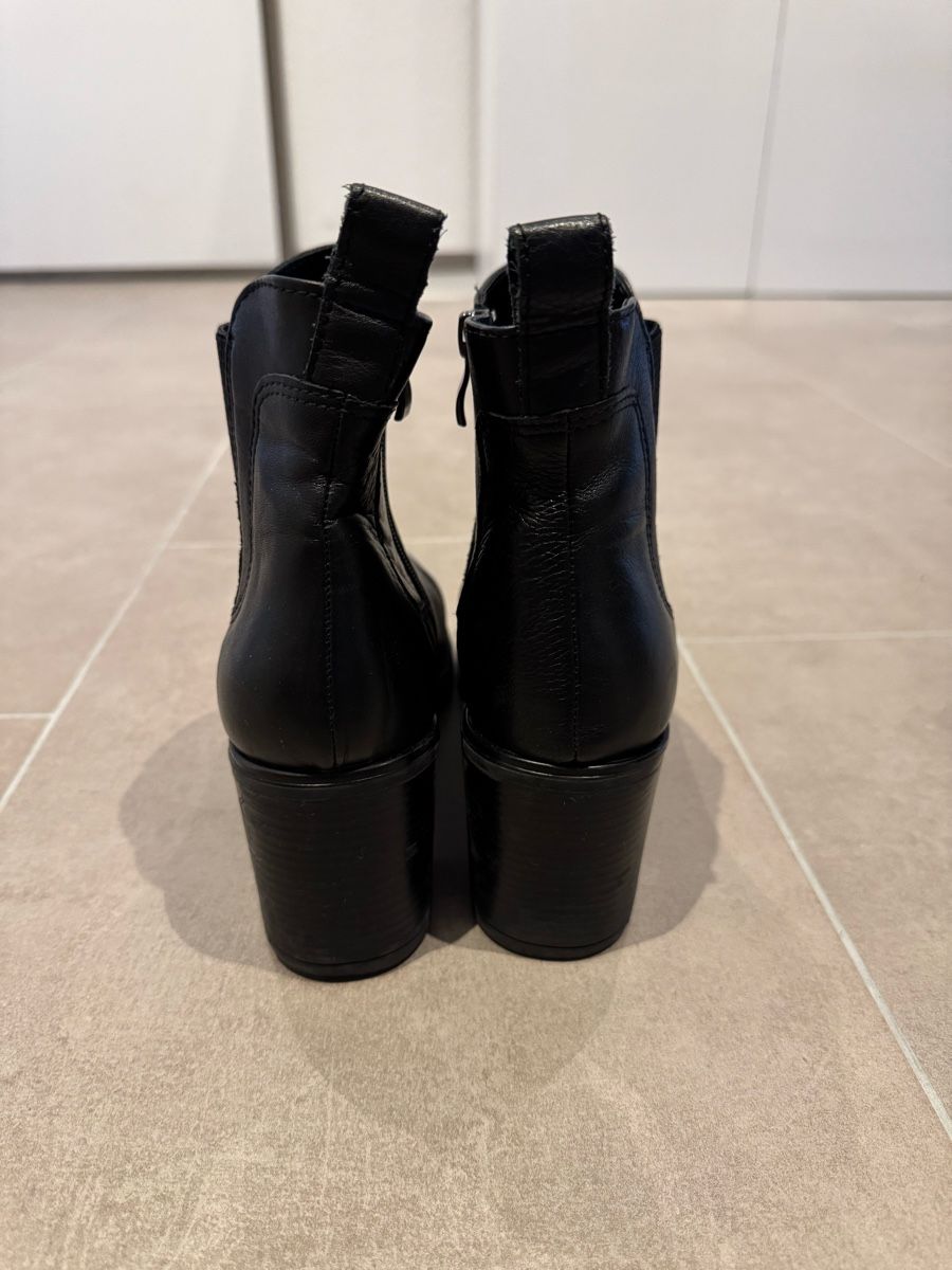 Roberto Santi Scarpe da donna: Leder-Stiefeletten in schwarz  – Usato da Sulgen venduto da a_fonsi 1