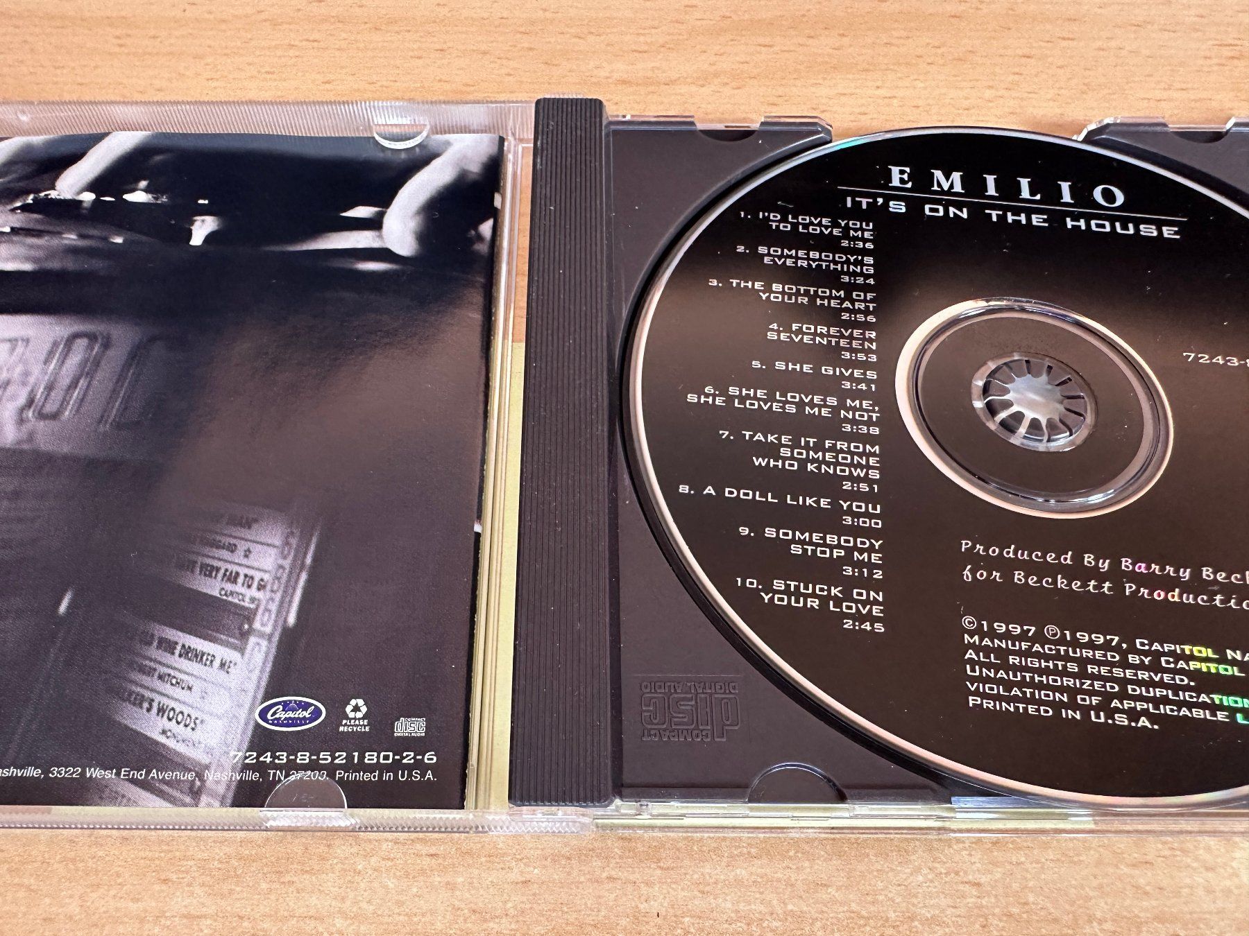 CD: Emilio – It's On The House – Usato da Rikon im Tösstal venduto da Alpenmutz 2