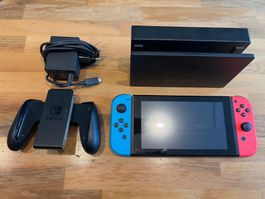 Nintendo Switch V2 - Top Zustand, inkl. Zubehör