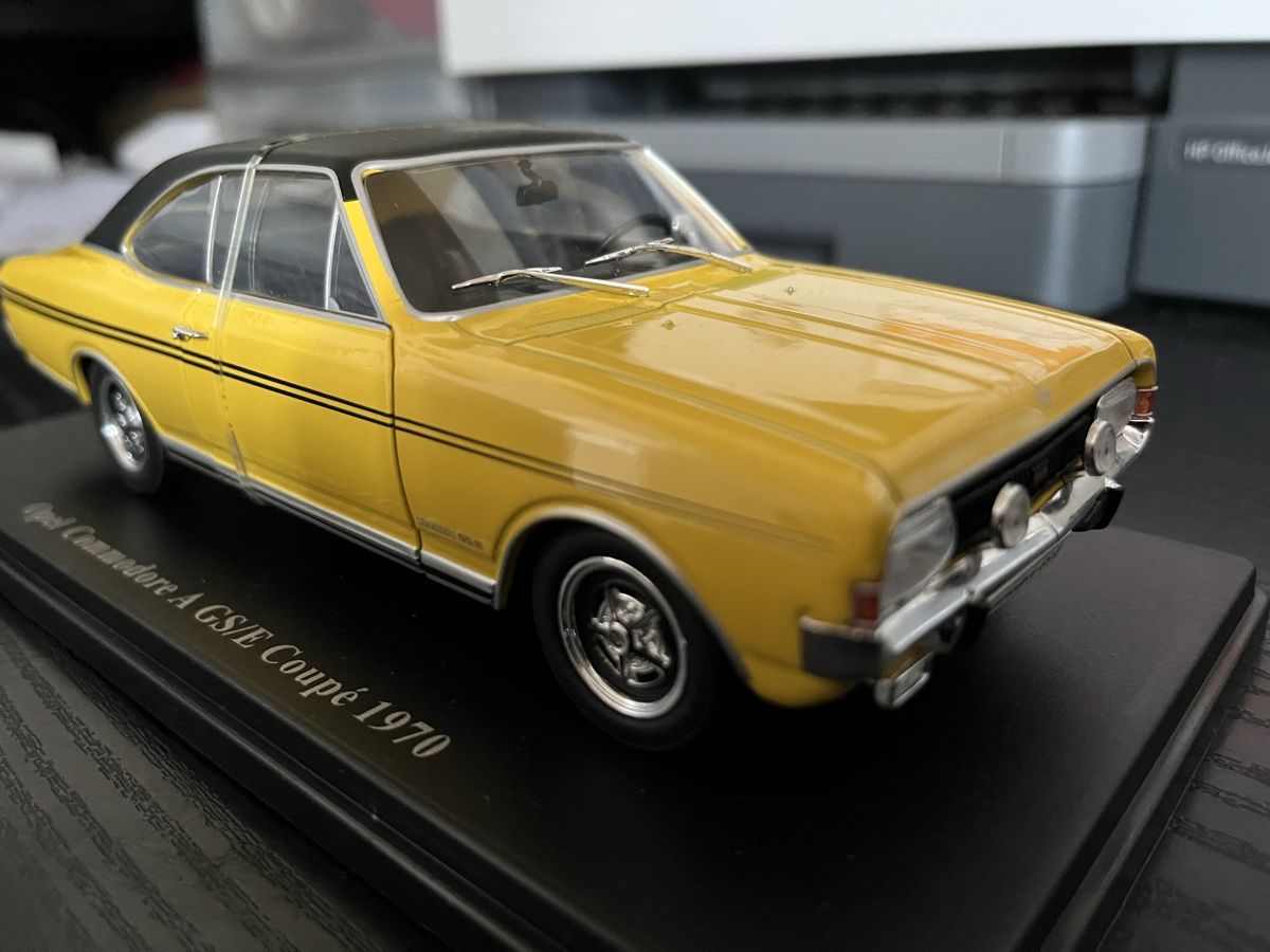 Opel Modellini d'auto: Opel Commodore A Coupe. 1:24 – Nuovo (secondo la descrizione) da Rümlang venduto da Papamoll4 5