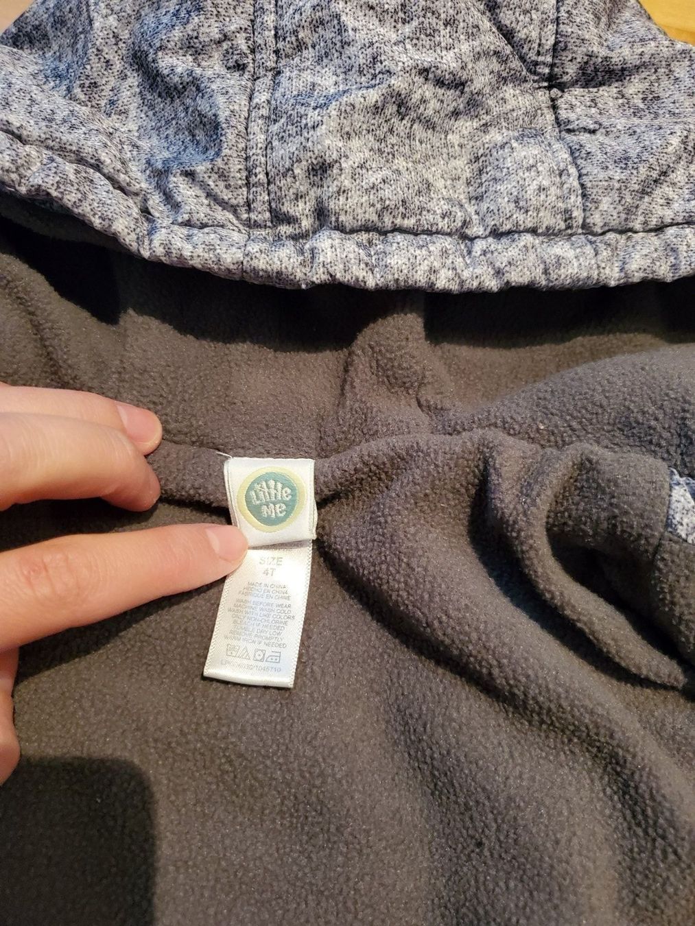 Sonstige Jungenkleidung: 2 super Gillets Gr 4T – Gebraucht aus Dättwil AG von Globetrotter2000 2