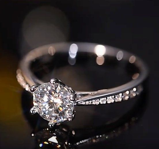 Anelli: 1ct 6,5 mm Moissanite rings with certificate – Nuovo e nell'imballaggio originale da Genève venduto da AWWA 9