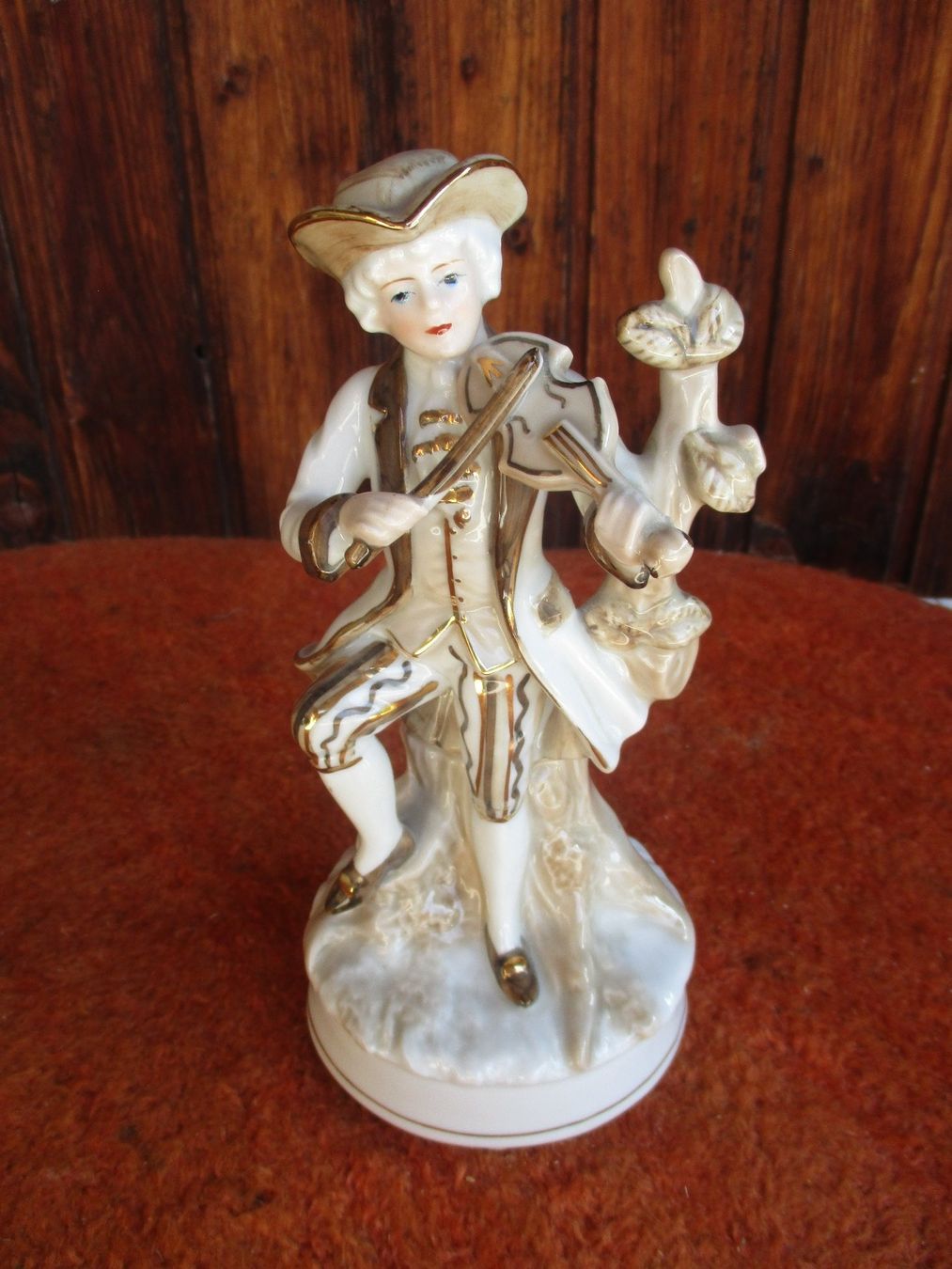 Spieldosen: Porzellanfigur mit Musik – Gebraucht aus Weier im Emmental von waefler03