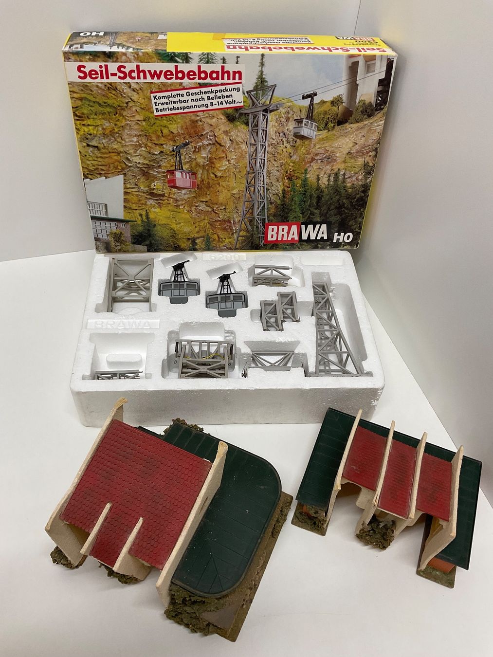 Brawa Modellini di ferrovie: Brawa Set 6200, Unkomplett, mit zwei Stationen, Bespielt – Usato da Chur venduto da Chur75