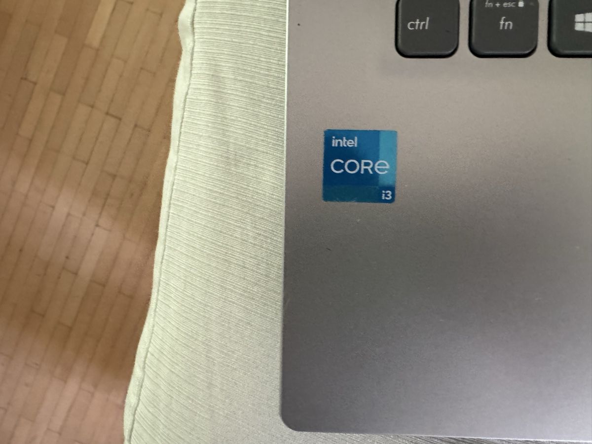 Asus Notebooks: ASUS X415  – Defekt aus Adliswil von Busys 4