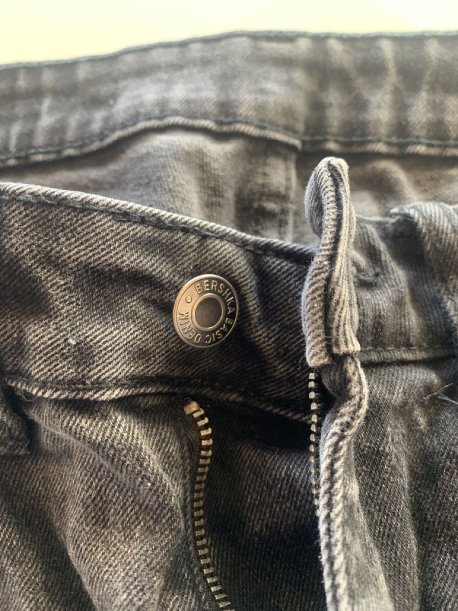 Bershka Jeans: Skinny Denim Bershka – Usato da Chexbres venduto da doe_xns6 2