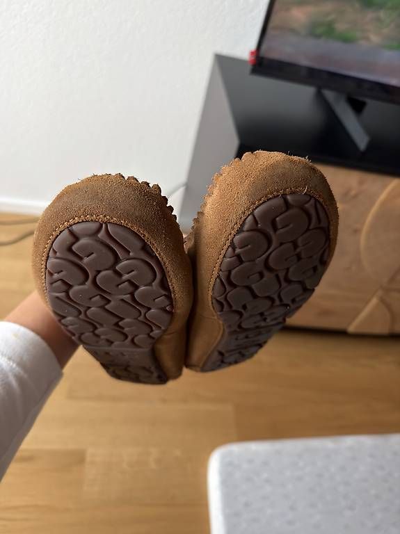 Damenschuhe: Ugg dakota leather size 37.5  – Neu und originalverpackt aus Bern von sar_r5dp 1