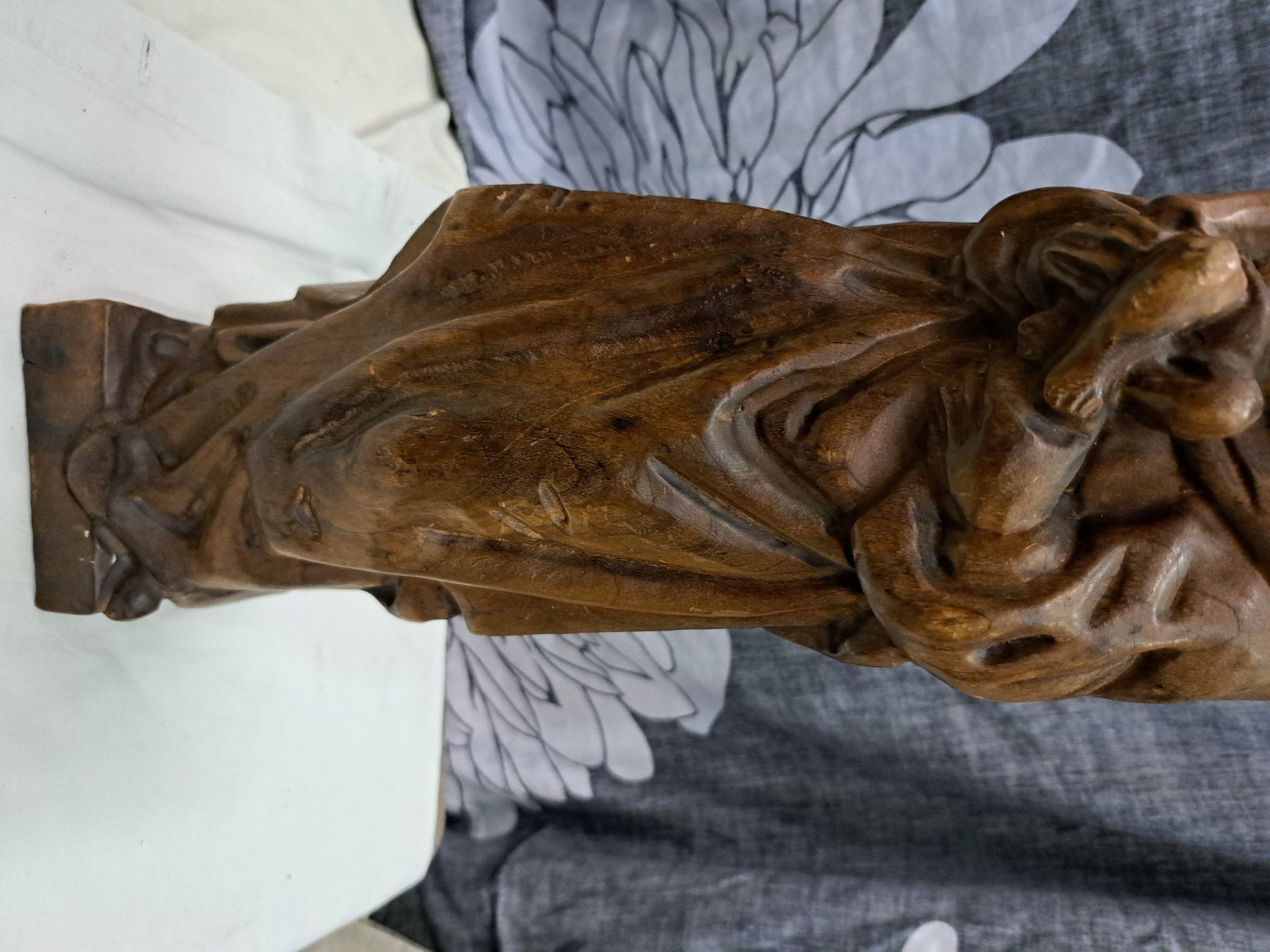 Figuren: Antike Madonna mit Kind aus Holz – Gebraucht aus Grossdietwil von mahsoumi 2