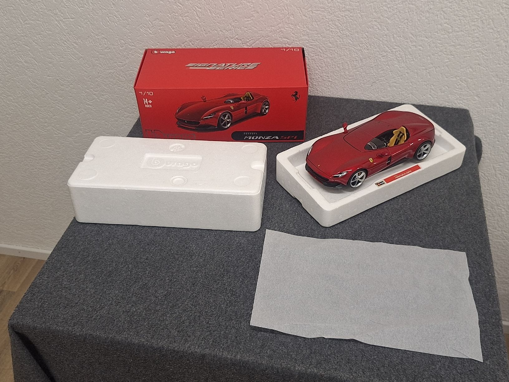 Bburago Modellini d'auto: Bburago Ferrari Monza SP1 1/18  – Nuovo (secondo la descrizione) da Grüt (Gossau ZH) venduto da wisdomio7 2