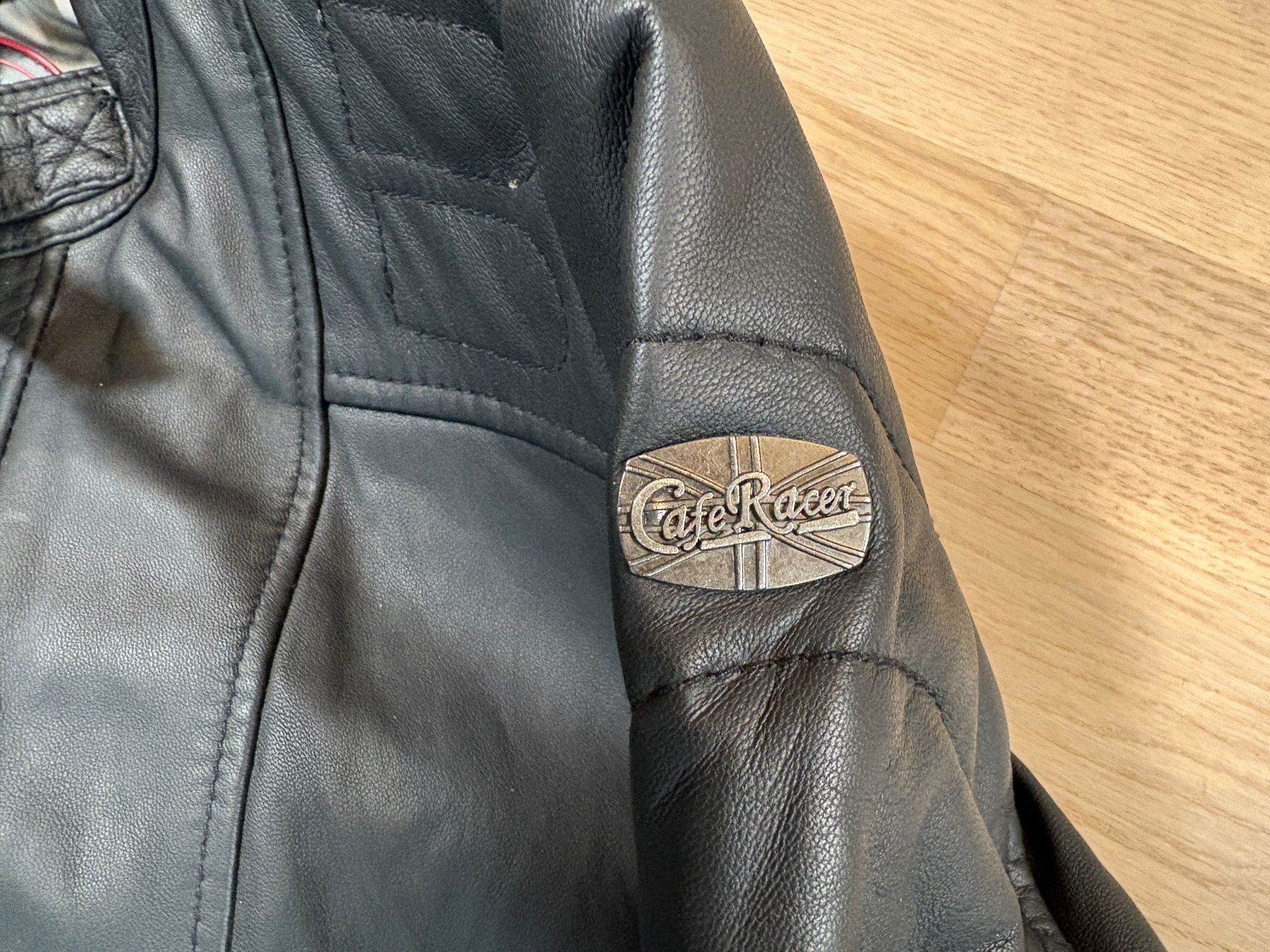 Jacken: Stylishe Lederjacke von Cafe Racer – Gebraucht aus Elgg von Jo_Naj 8