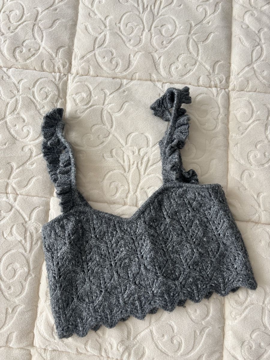 Zara Tops: ZARA Grey Knit Crop Top NP: 49.- – Neu (gemäss Beschreibung) aus Horgen von lme_8kj7 2