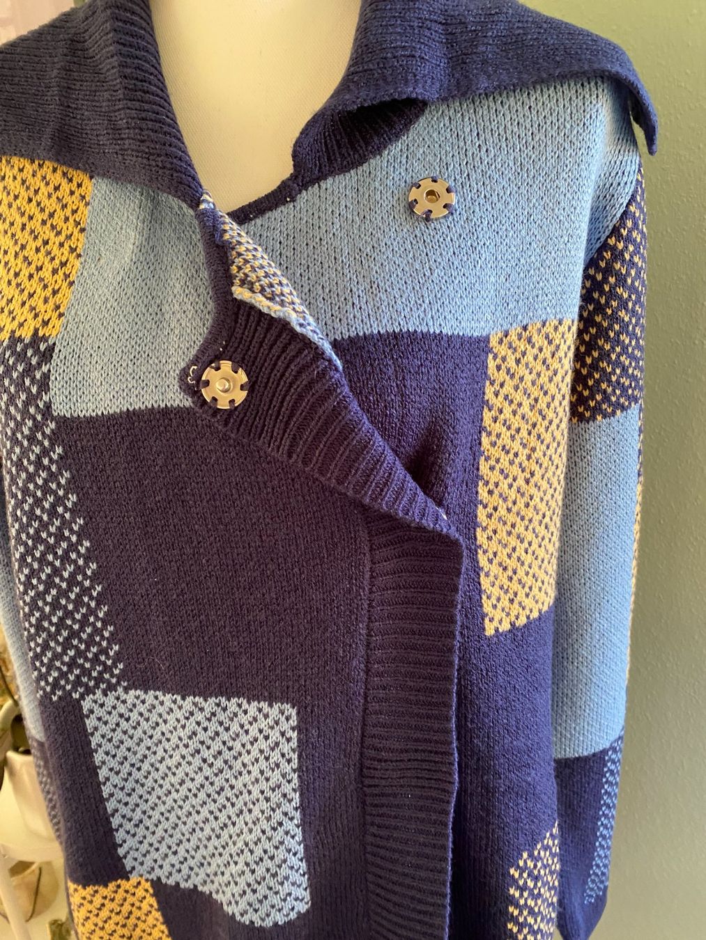 Cappotti: SCHÖNER FEINSTRICKMANTEL GR.40/42 – Usato da pratteln venduto da Mickely1 1