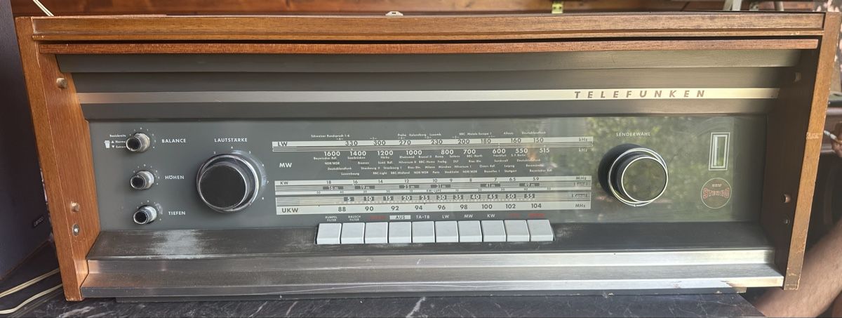 Telefunken Radio: Telefunken Opus Studio 2650 MX Stereo Röhrenradio – Difettoso da Effretikon venduto da MilosS
