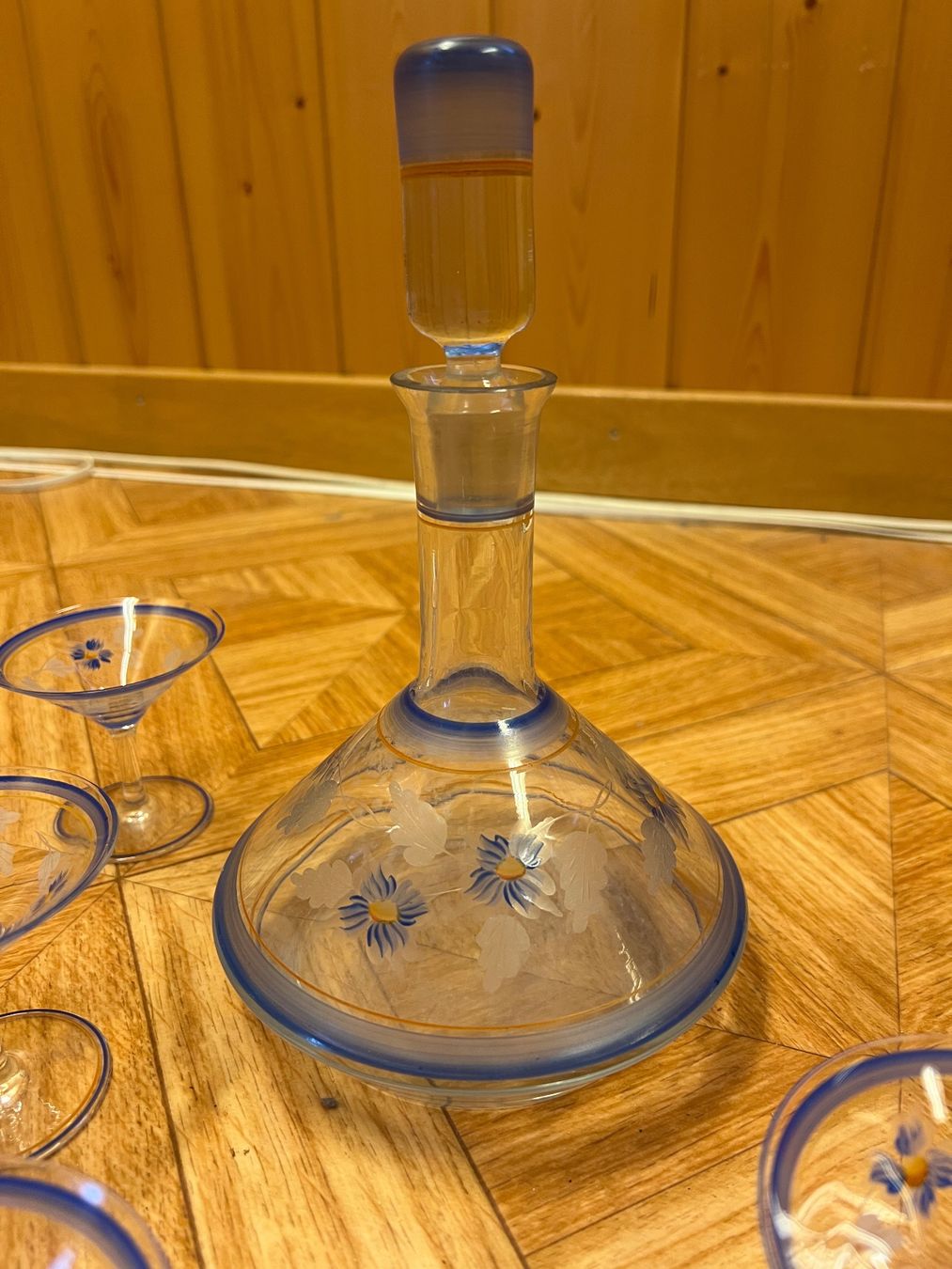 Caraffe: Antike Karaffe mit Gläser – Usato da Uetendorf venduto da Stoun 2