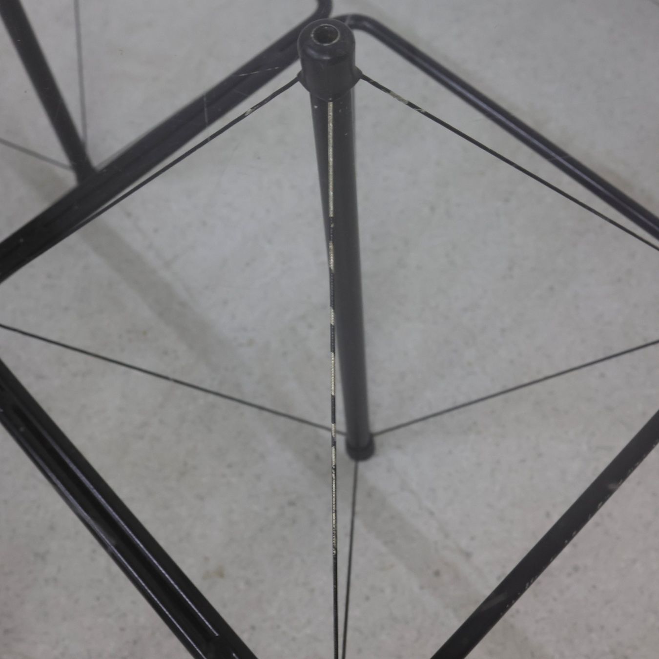 Tische: Einfacher Glas Tisch – Gebraucht aus Volketswil von brockipfannenstil 6