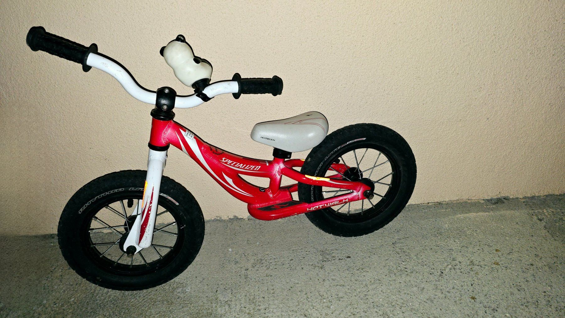 Veicoli per bambini: Laufrad Hotwalk – Usato da Le Bry venduto da Alfaromeo07