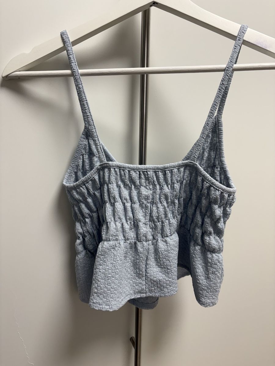 Bershka Tops: Top – Neu (gemäss Beschreibung) aus Sion von sar_8xmg 2