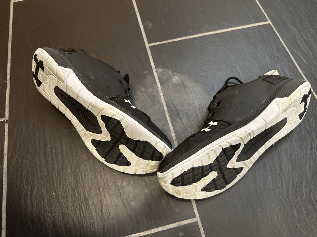 Under Armour Herrenschuhe: Under Armour Trainingsschuhe – Gebraucht aus Chur von Sim7000 9