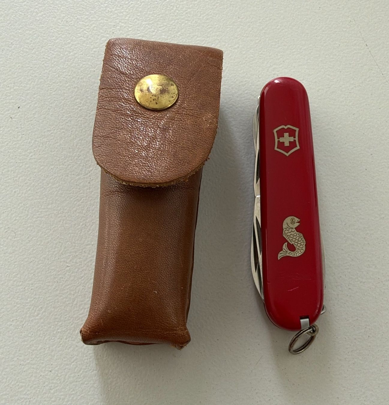 Victorinox Couteaux de poche: VICTORINOX SACKMESSER MIT ETUI – D'occasion à Zürich par Frei-Occasionen 3