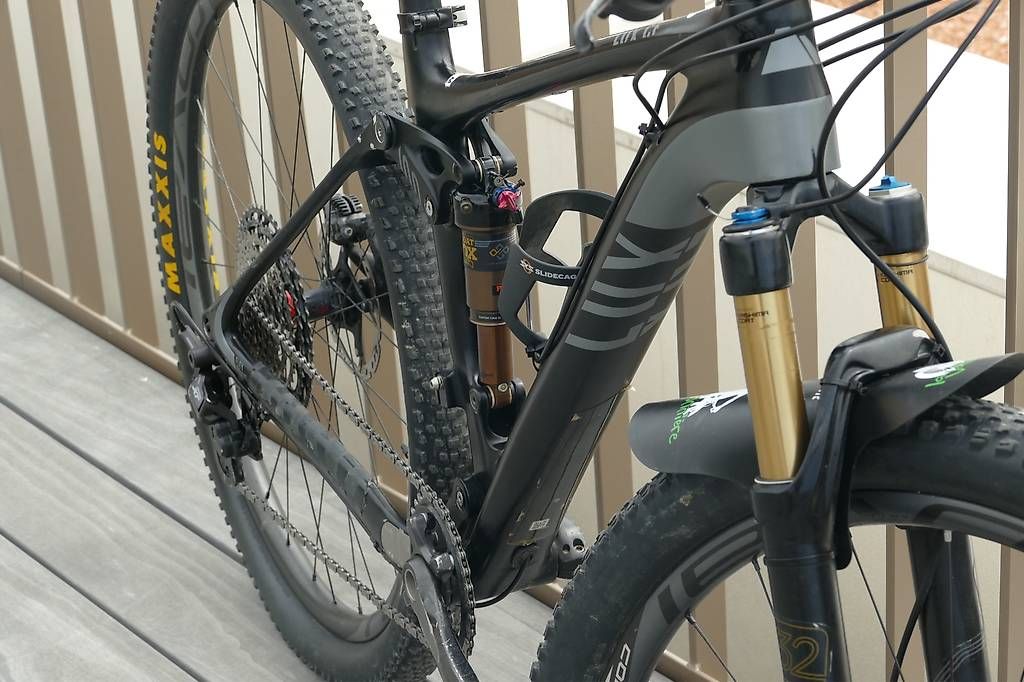 Canyon Biciclette: Canyon Lux CF 29  Carbon Fully – Usato da Regensdorf venduto da arsenal1886 4