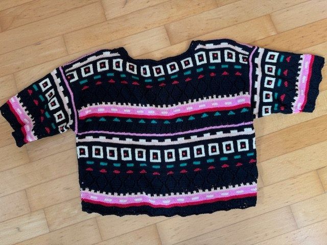 Giacche: Apartes Kurzjäckchen / Pullover, Gr. 36 – Usato da Oberrohrdorf venduto da maggys15 1